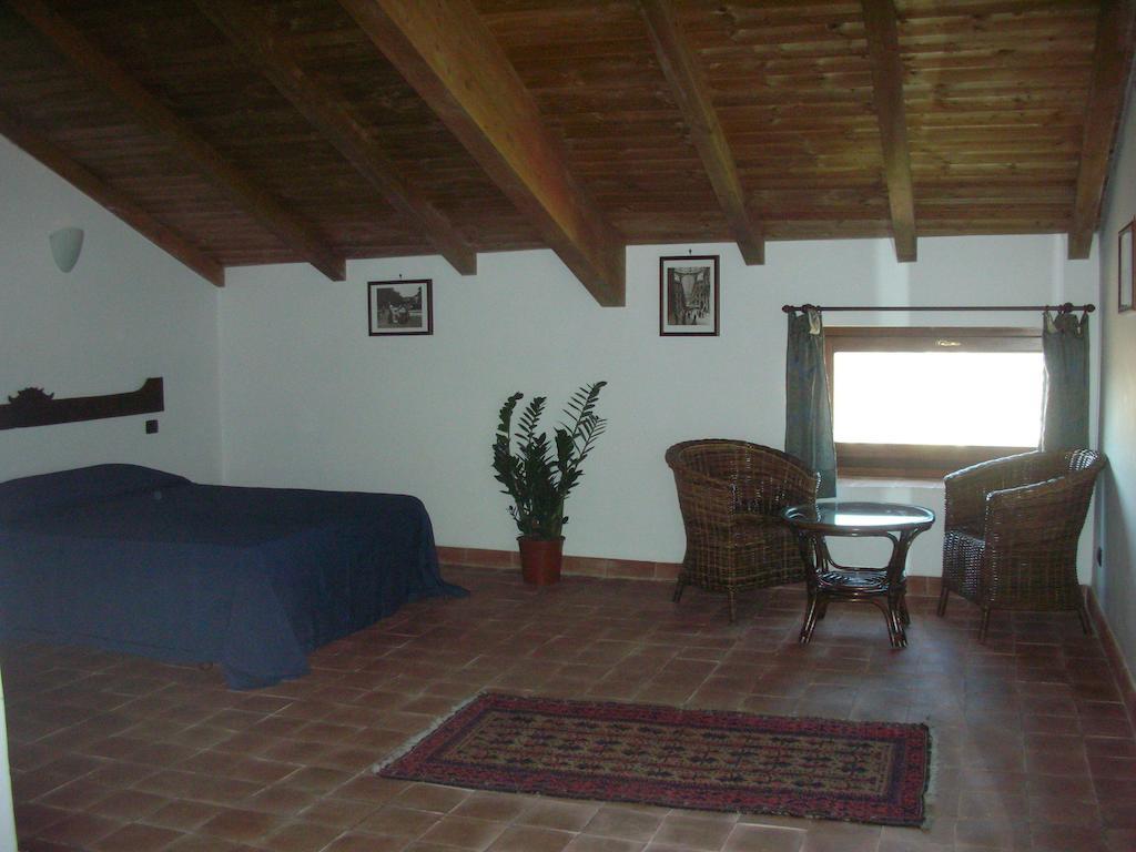 Guest House Pedamentina Naples Room photo